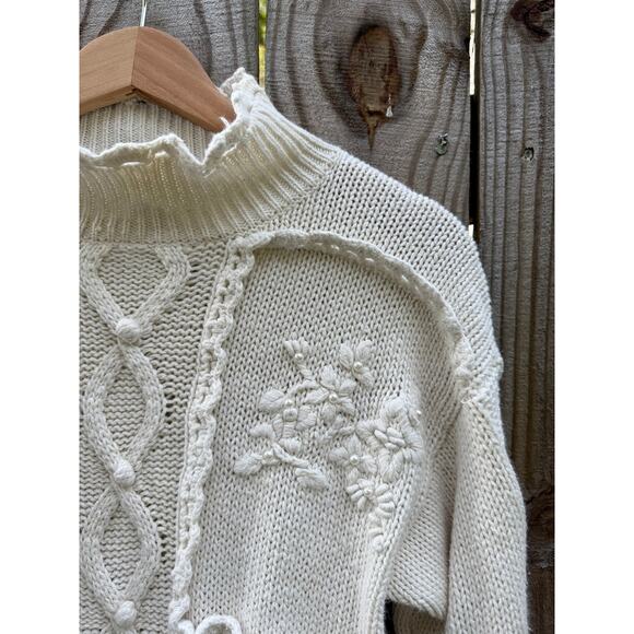 Vintage Cream Embroidered Knit Sweater Grandmacore - Picture 3 of 5